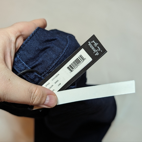 D. Jeans Modern Fit Plus Capris Size 20W Dark Denim Wash Cropped Pant Woman - Picture 2 of 6